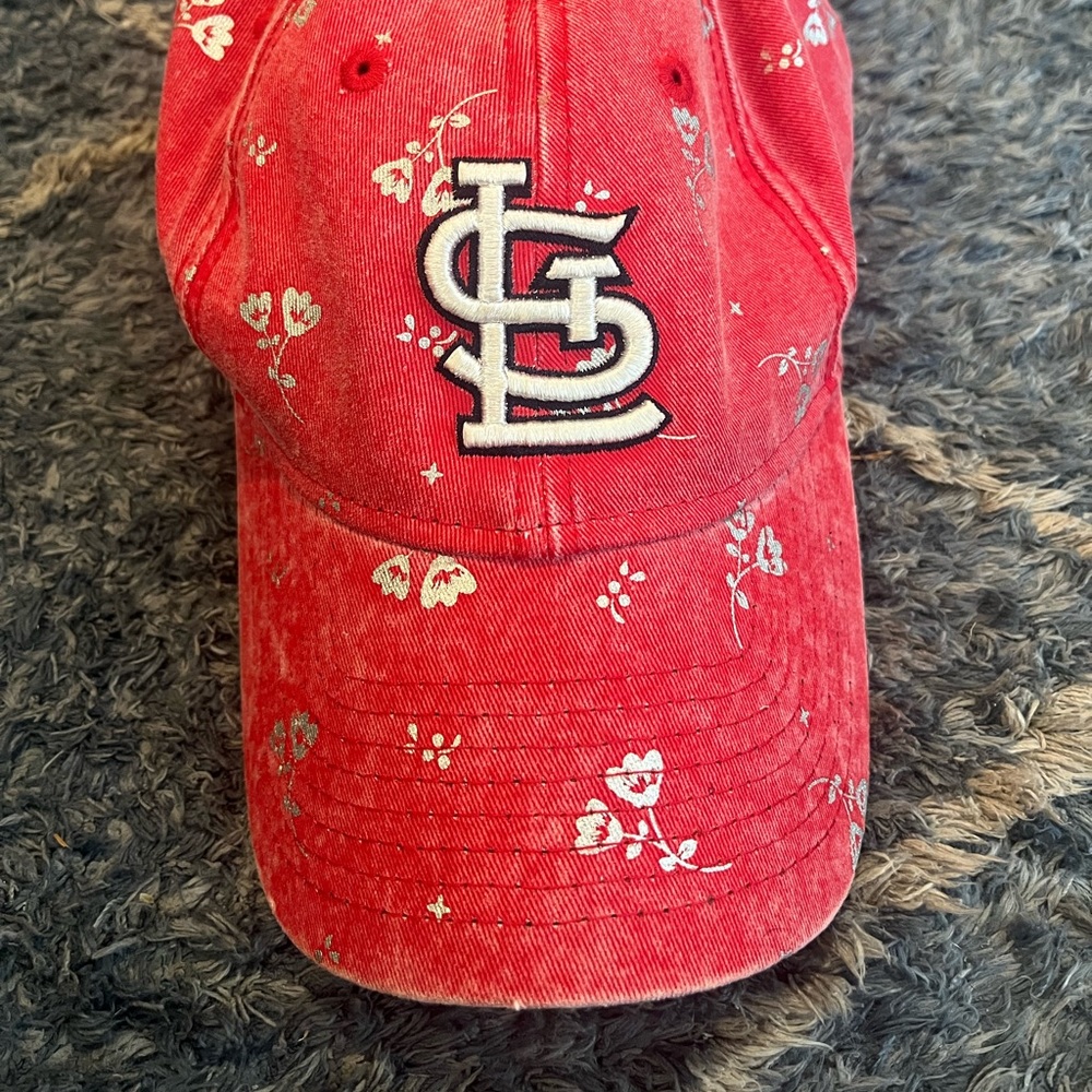 New never worn St Louis Cardinals Women's floral hat